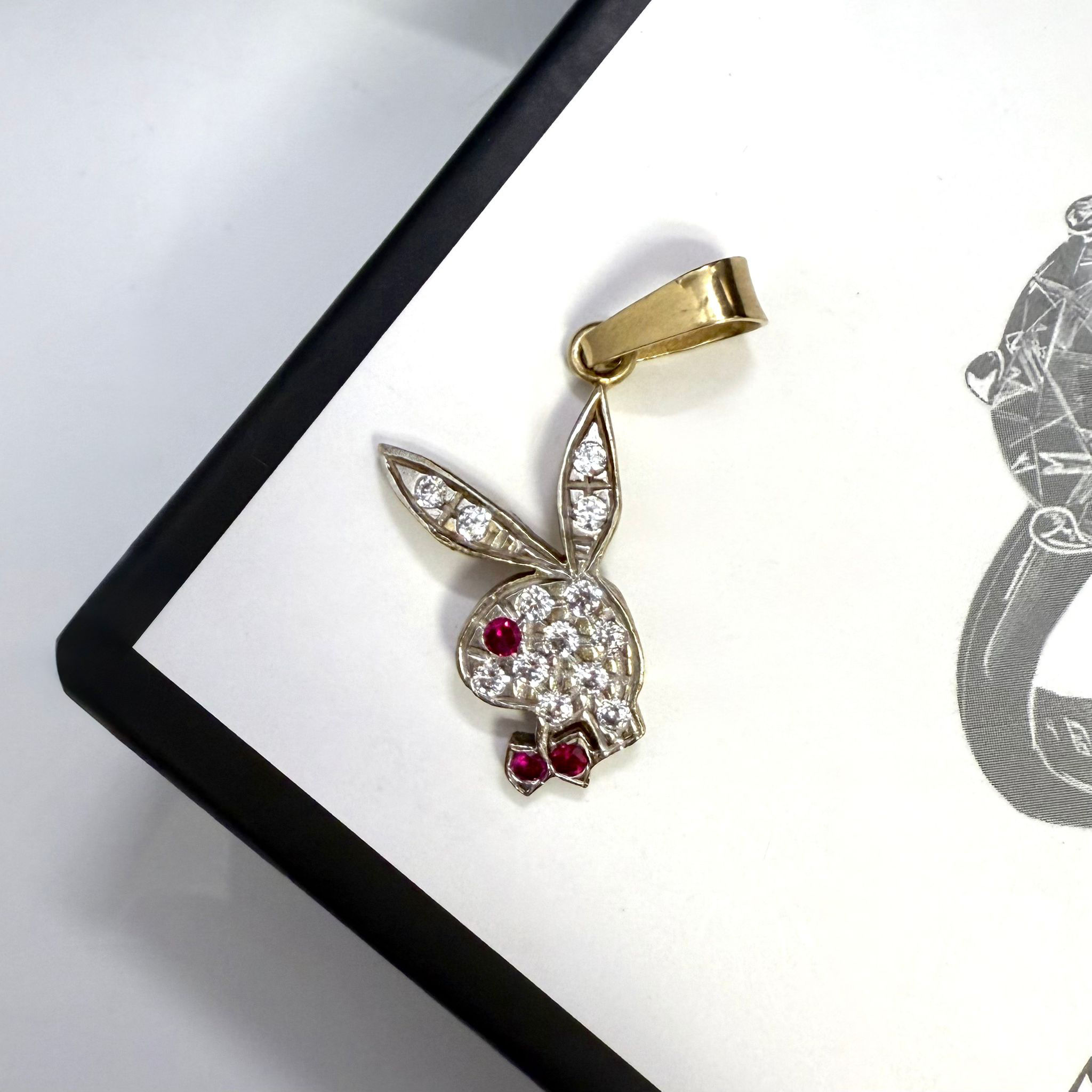 9ct Stone Set Bunny Pendant