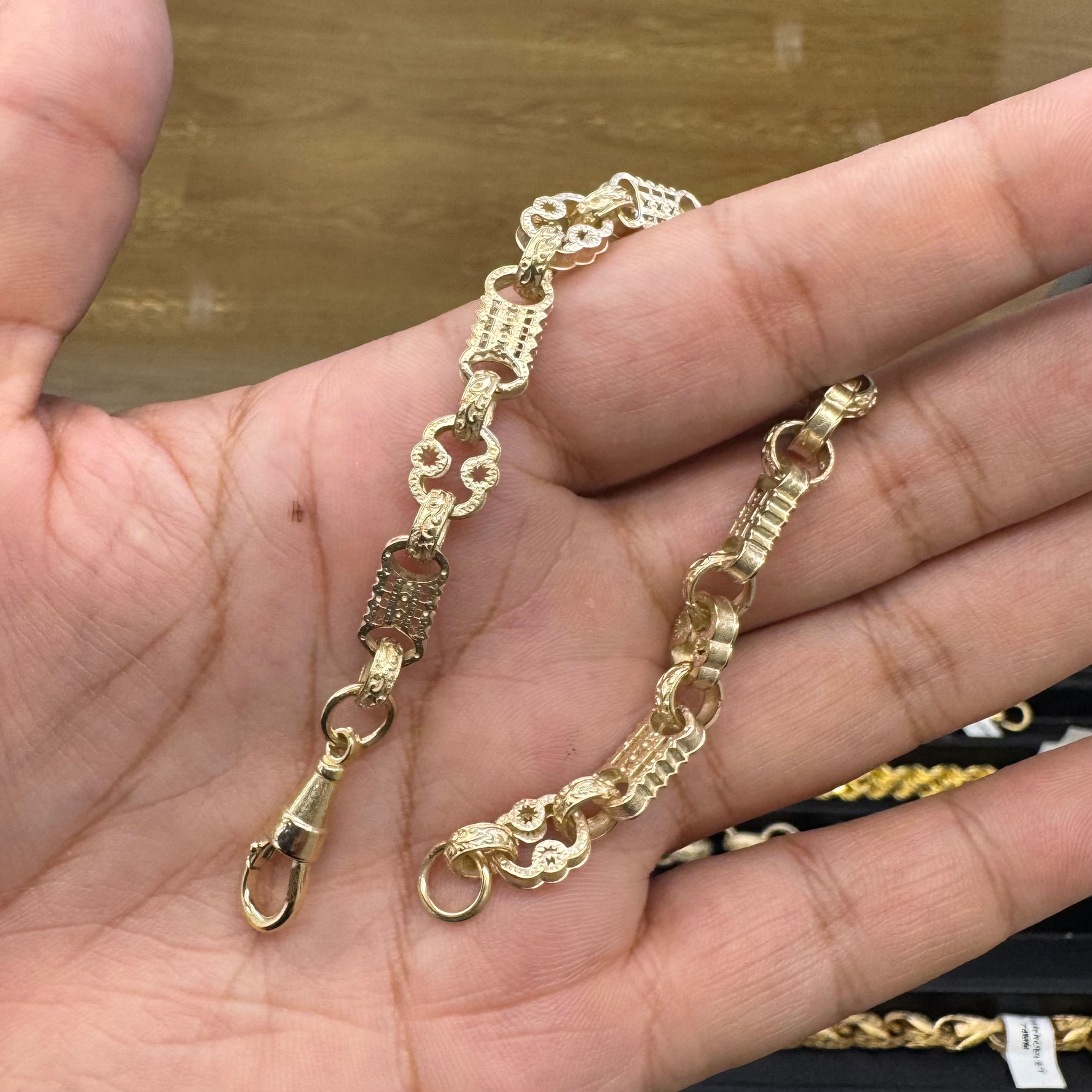 9ct Micro Stars and Bars Bracelet