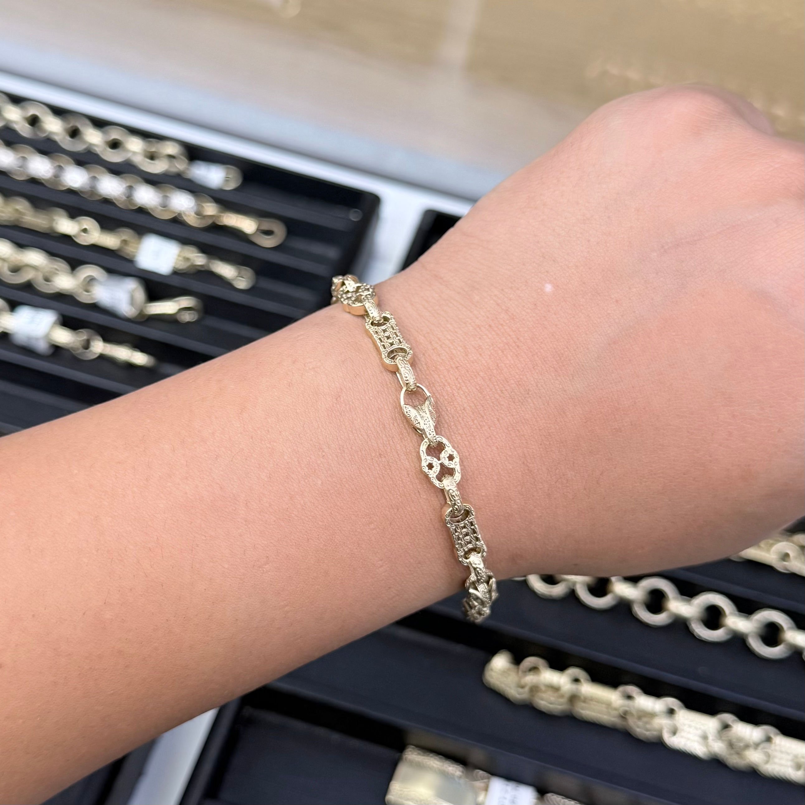 9ct Stars, Bars & Tulip Bracelet