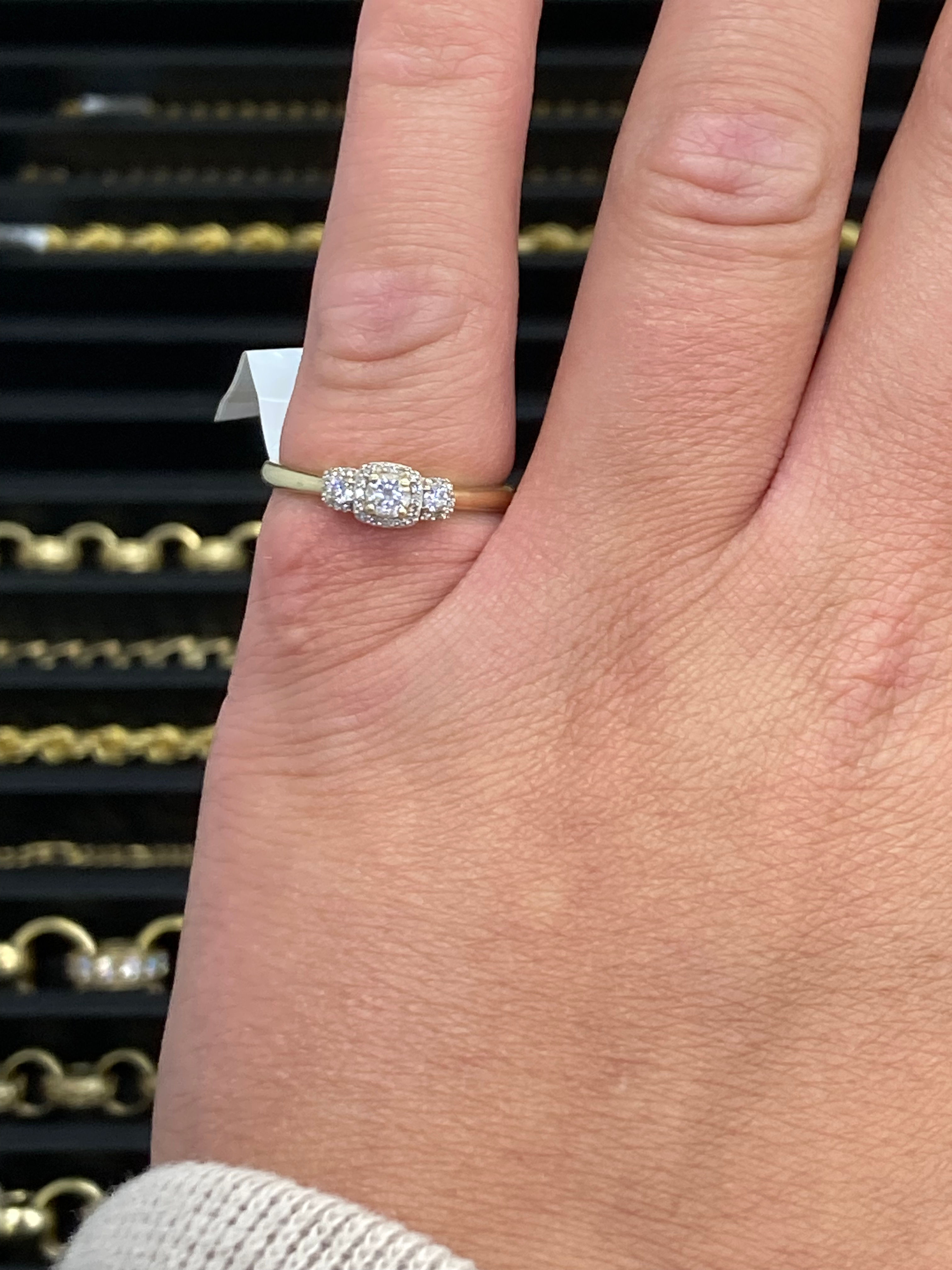 9ct 0.25ct Diamond Halo Cluster Ring 