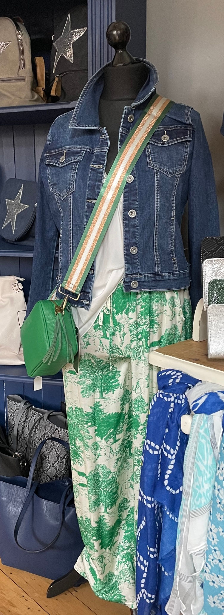 Thumbnail: Stretchy denim jacket - two shades 