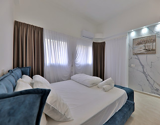 PHOTO-2025-02-14-15-57-52 4.jpg