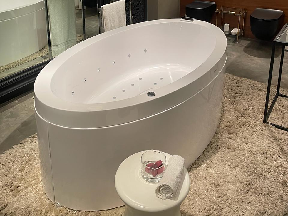 Treesse EOS Freestanding Whirlpool Bathtub (1900mm)