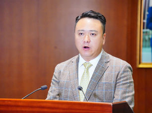 李世榮關注申領傷殘津貼的長者到內地安老問題
