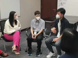 林琳與同護理學生交流感受深,籲政府要用好有能力有心的年輕人