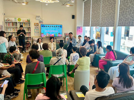 房屋局長應邀落區簡介簡樸房 住戶關注入住簡約屋與過渡屋情況