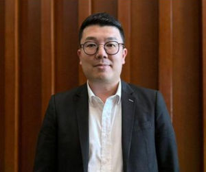 劉國勳支持「新批土地」以業權註冊取代契約，解存契缺契問題提升效率，倡設自願轉制助舊業權