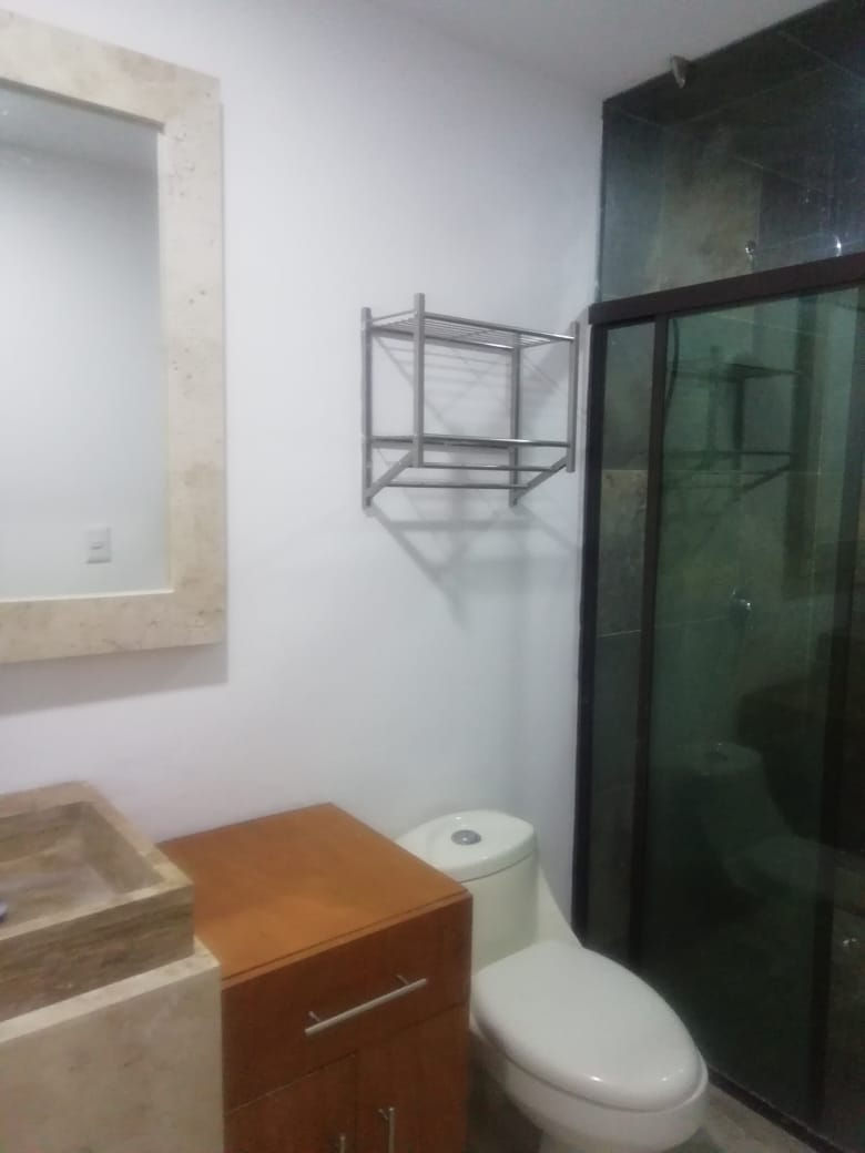 Miniatura: En Renta. Recamara en planta baja y terraza con vista al Volcán.