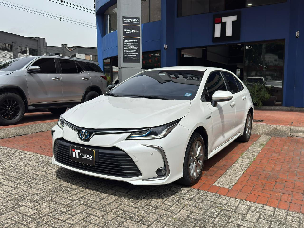 Toyota Corolla XEI Hybrid 1.8 At 2022