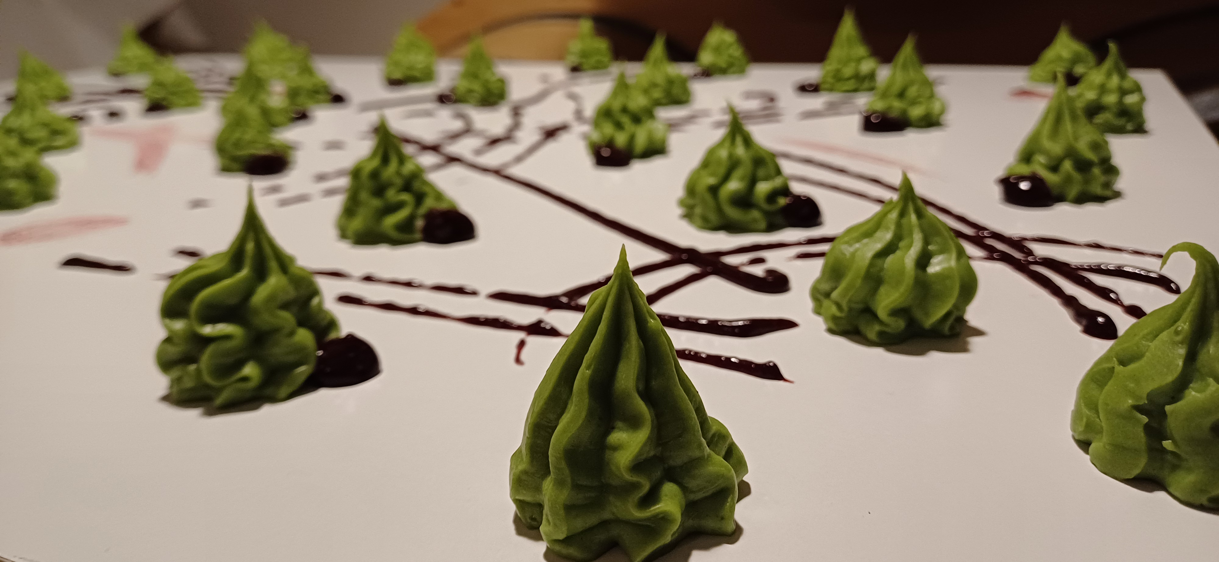 EAT-ART Installation - Dessert in der CALLM- Manufaktur