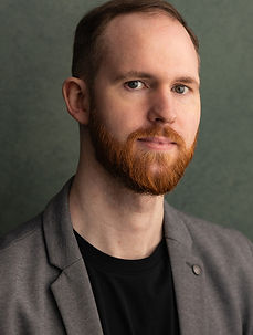 Sinead-Garvan-Headshot.jpg