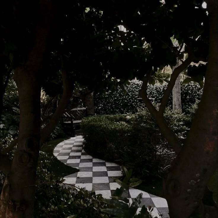wonderland horror aesthetic - rpg maker horror game aes - alice in wonderland.jpg