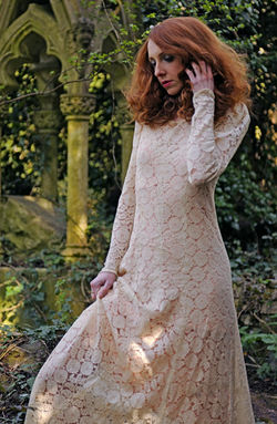 Wild wedding hair for pretty redhead