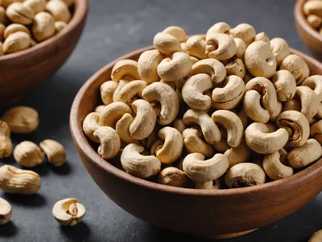 Uncovering the Nutrition-packed Goodness of Cashew Nuts: Why You Should Add Them to Your Snack Stash!