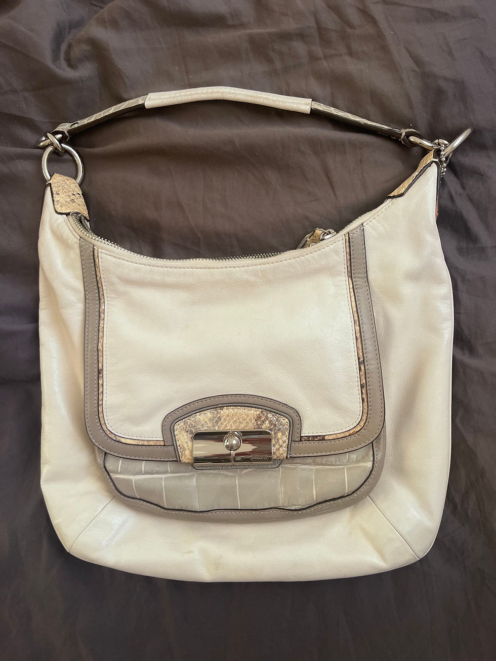תמונה ממוזערת: White Leather COACH Hobo bag