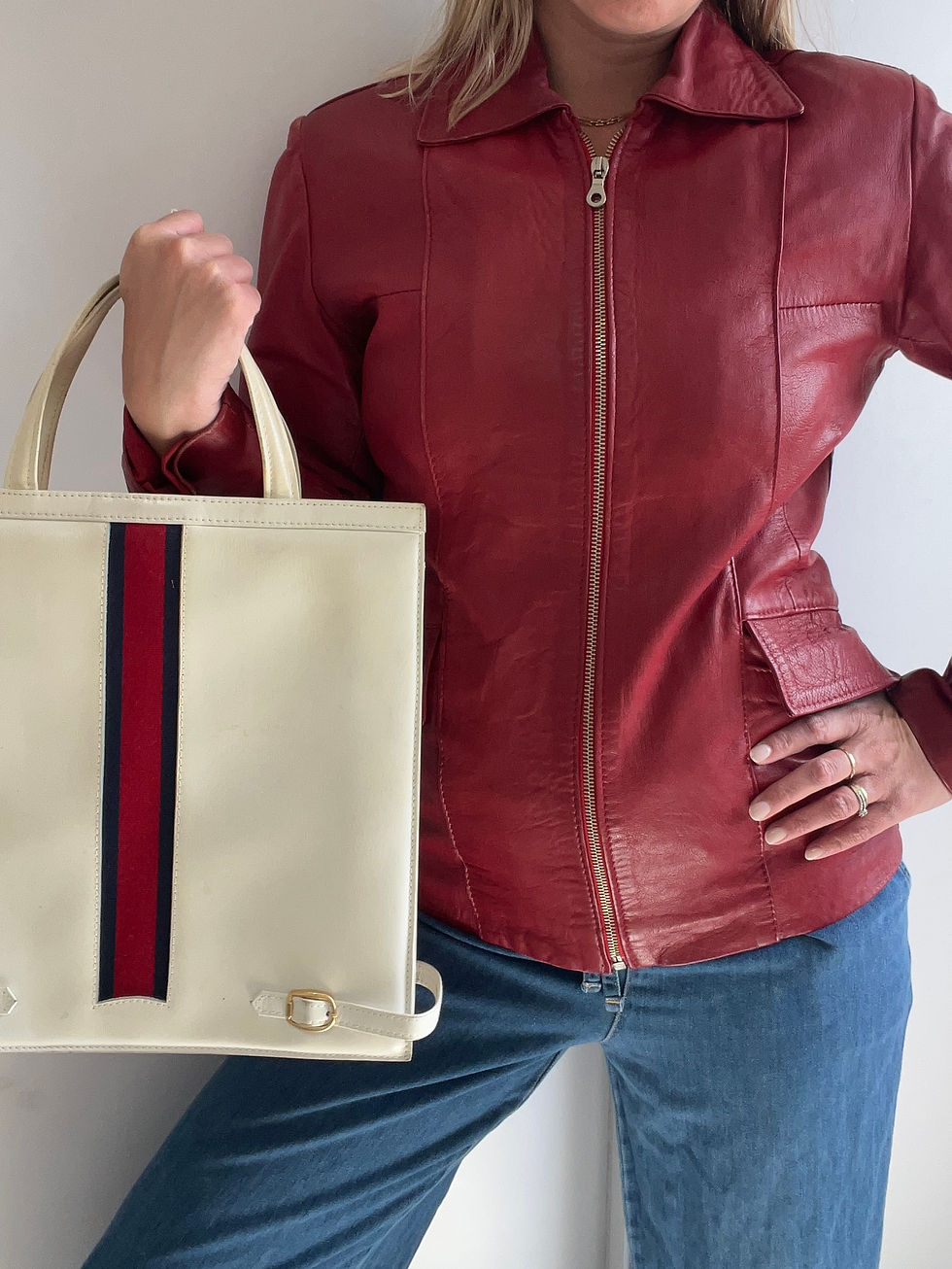 תמונה ממוזערת: Red Vintage Leather Jacket 