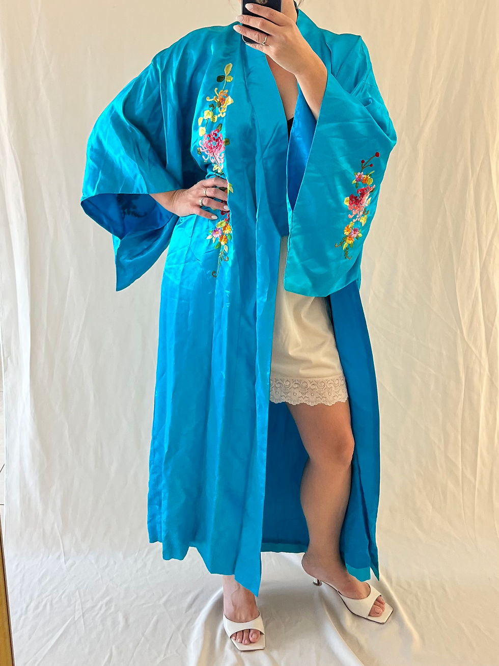 תמונה ממוזערת: Original SILK Kimono vintage Embroidered 