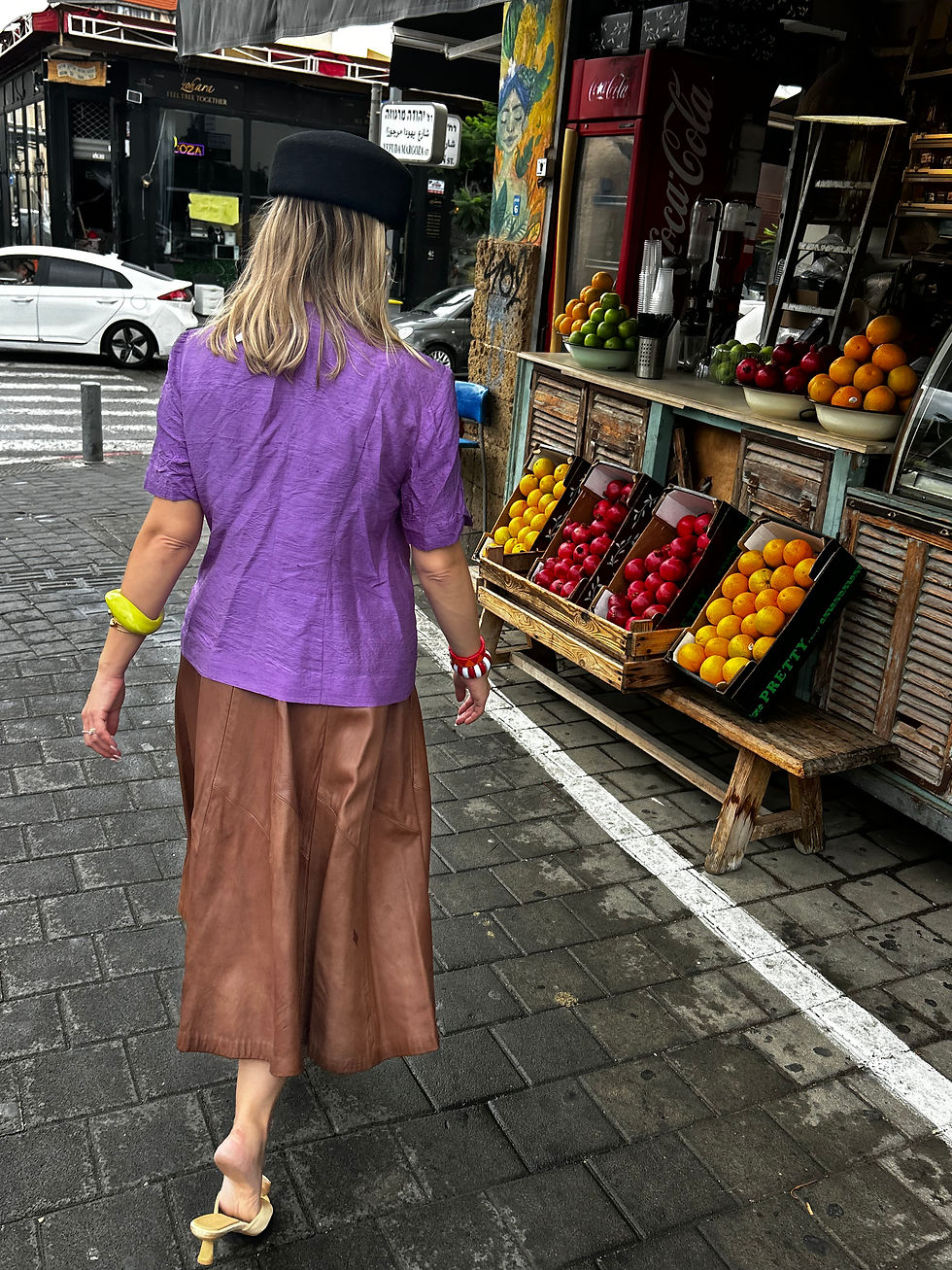תמונה ממוזערת: Vintage Leather Skirt