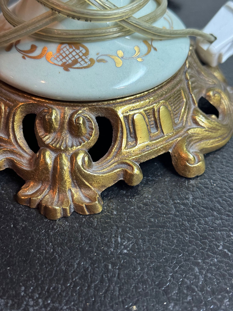 Thumbnail: Vintage Paul Hanson Porcelain Gold Gilt Floral Electric Light Table Lamp