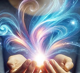 Mains réalisant un soin énergétique LaHoChi magnetisme à Villenave d'Ornon avec Priscilla MENDES.