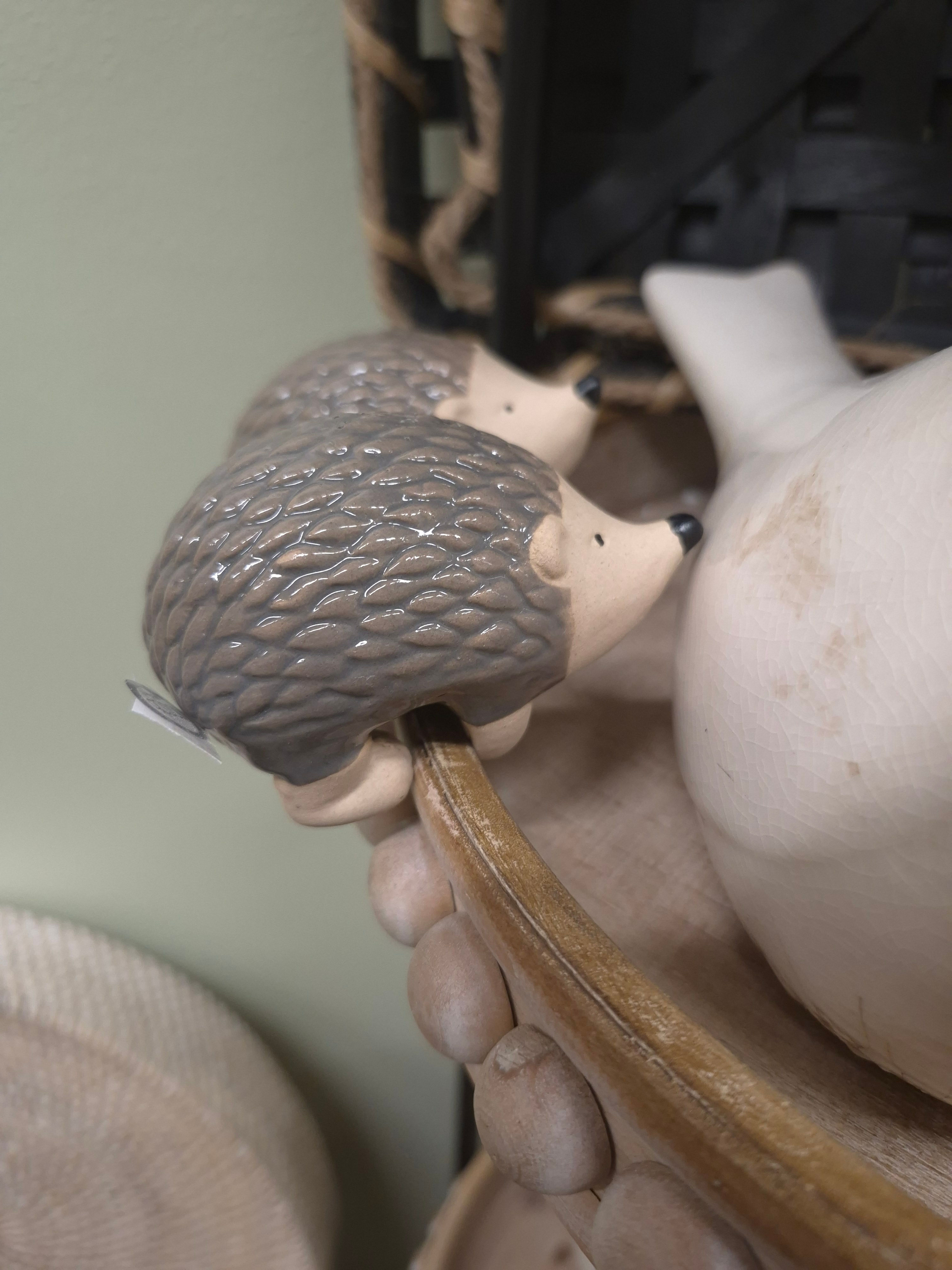 hedgehog pot hanger