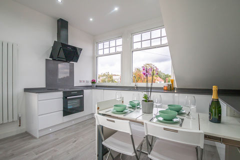 Kitchen (2).jpg