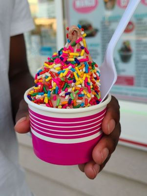 Thumbnail: Sprinkles (River Ave)
