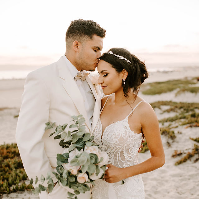 San Diego wedding hair and makeup | CosmoVy San Diego wedding hair and makeup | CosmoVy