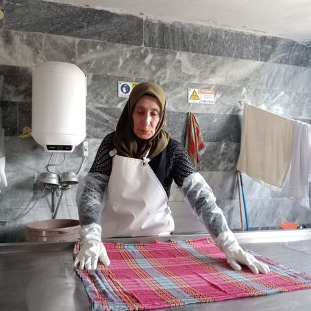 ÖLÜMLE YÜZLEŞEN ELLER