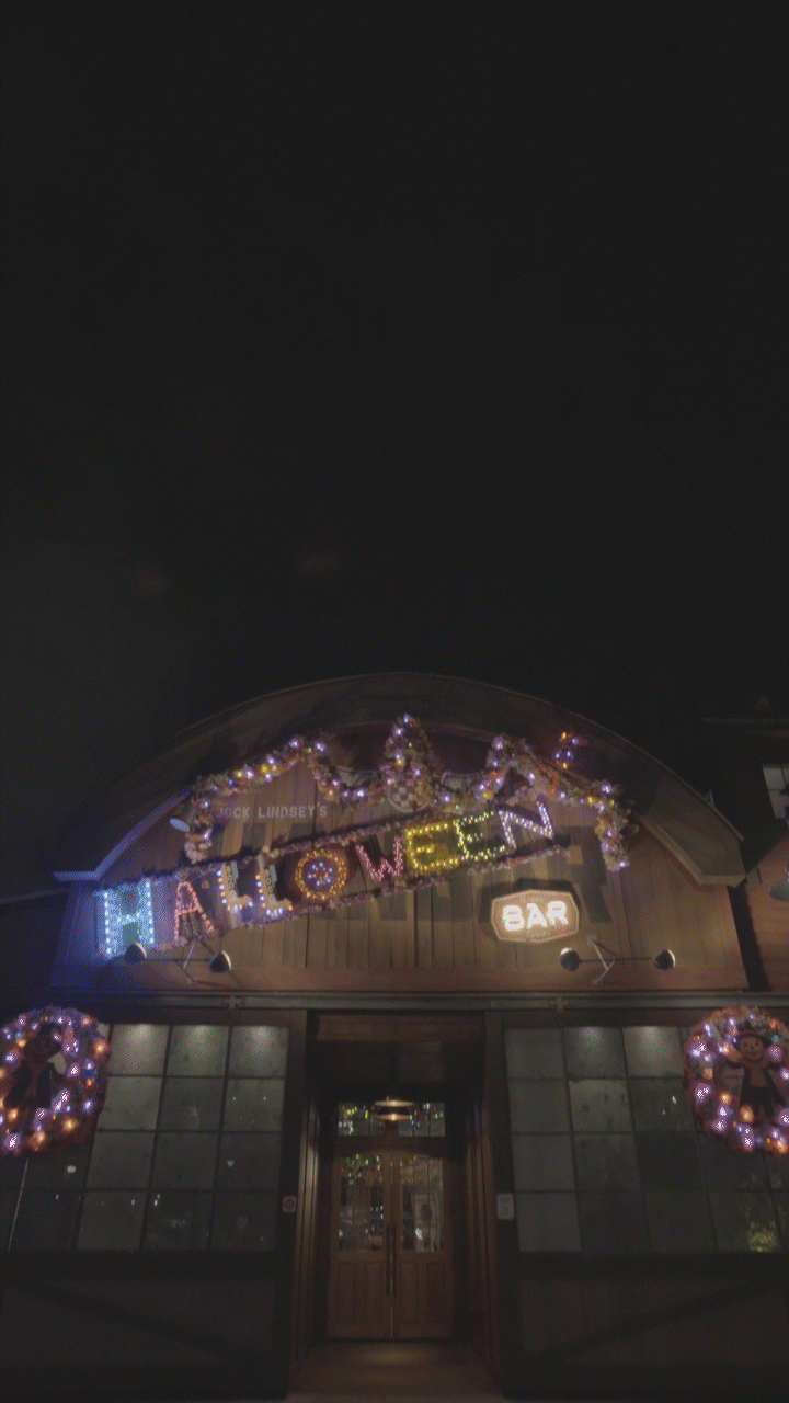 FY25 WDW DS Halloween Hangar Bar Organic Social_v8_VFX 6.gif
