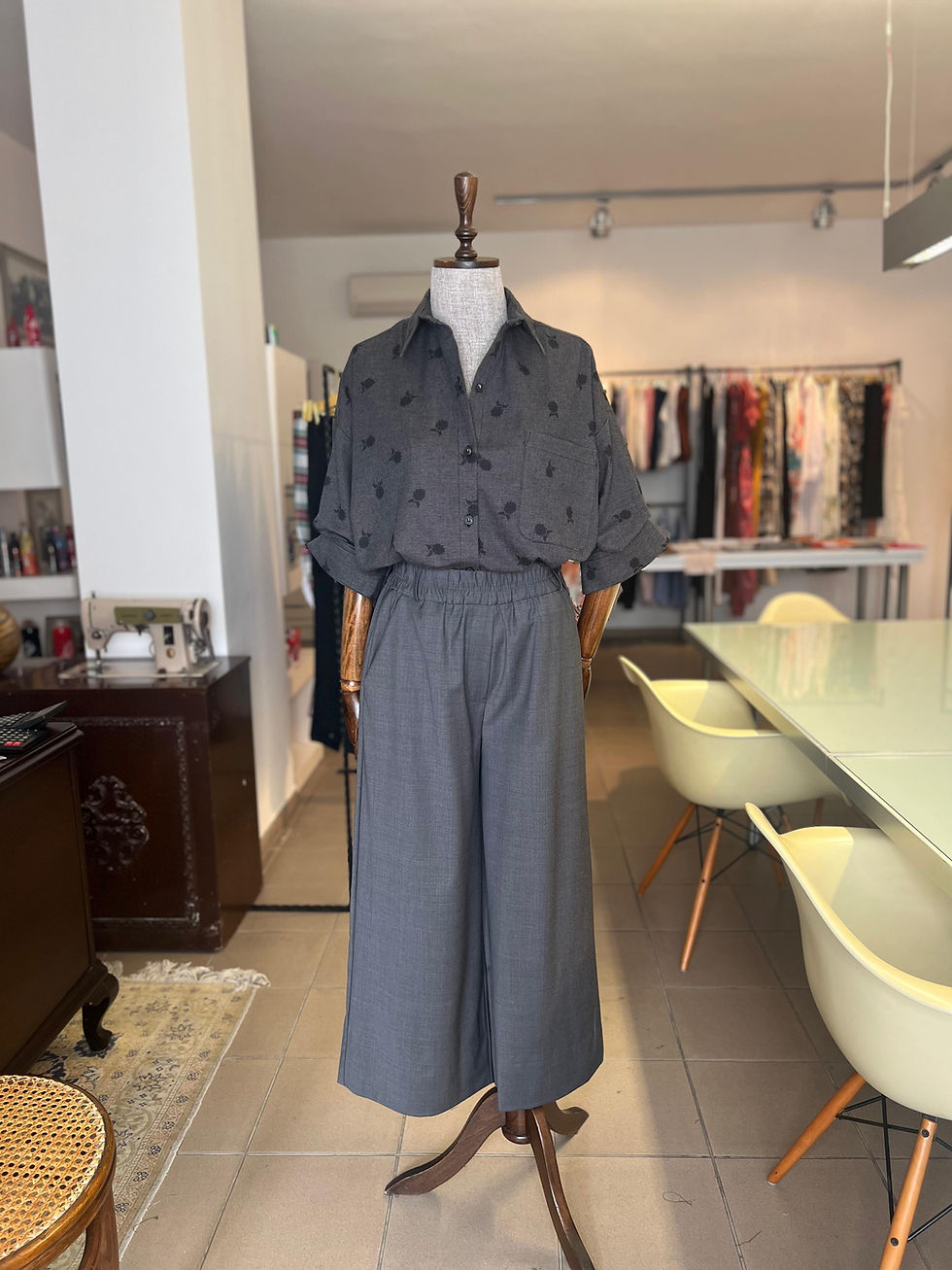 Küçük resim: Nikki Gömlek