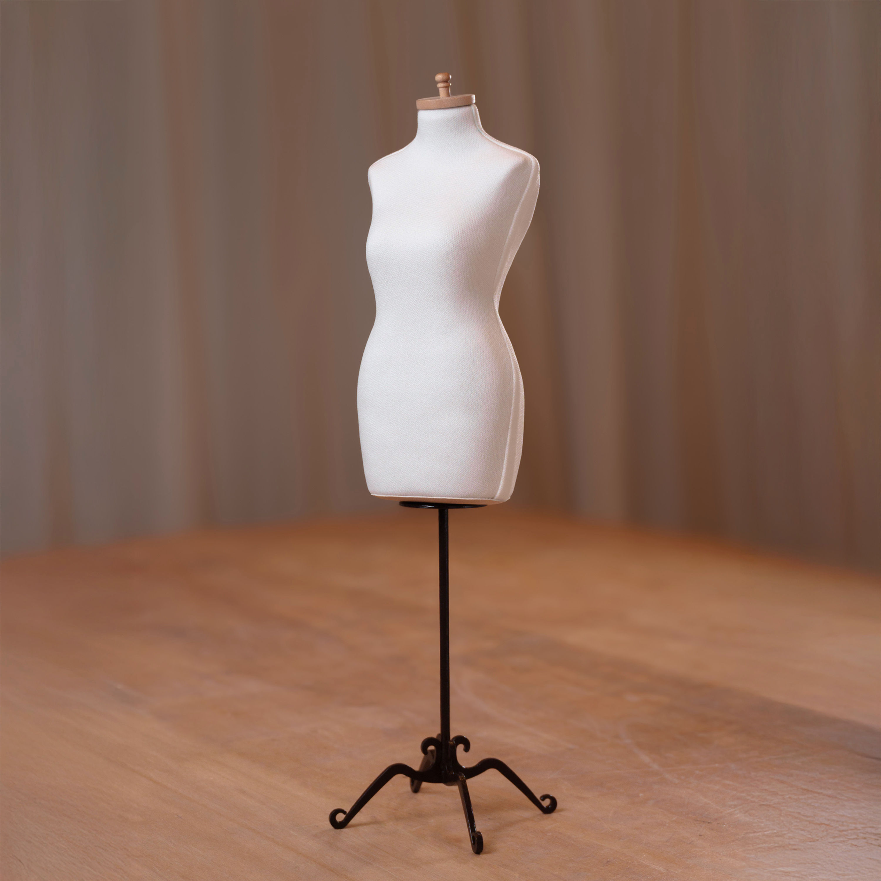 1/4ミニボディ(女性型)