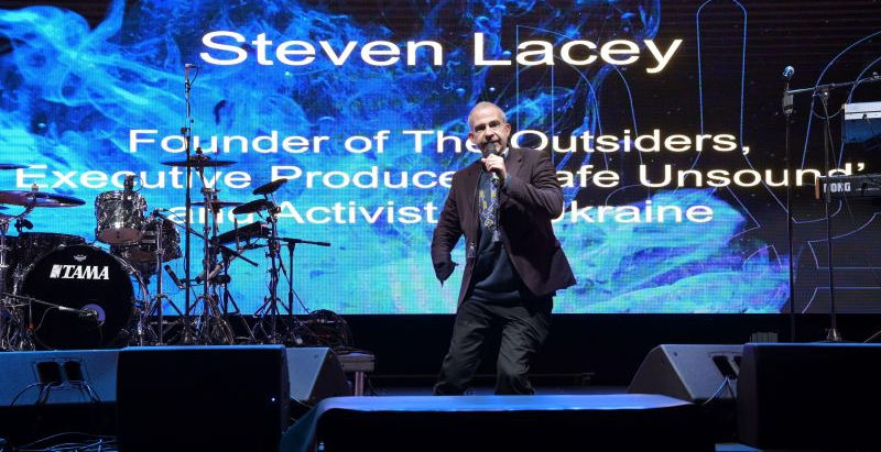 Steven Lacey Named EDI Changemaker of the Year at the MRS Excellence Awards