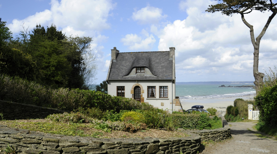 Stone house Brittany by the sea