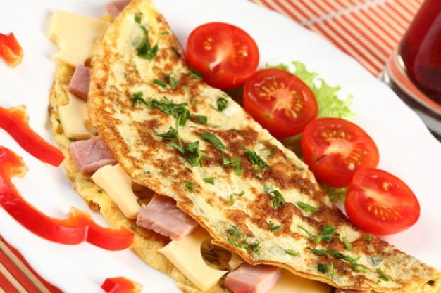 platos--la-comida-ligh--tortilla-con-jamon--la-cebolla_3297077.jpg