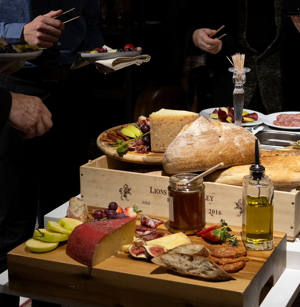 Elegant table_edited.png