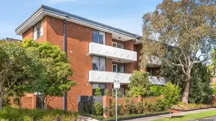 Is This The Most Valuable Quiet Street in Caulfield North?