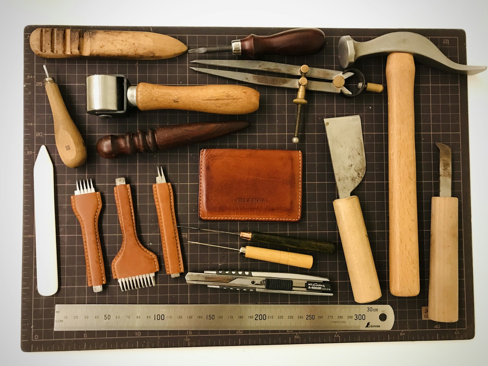 Craft workspace — LONDON COM
