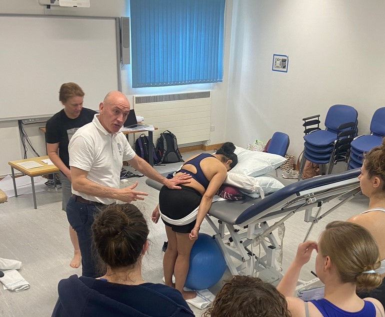 Practical discussions on treatment ideas for working extension control in an early patient.