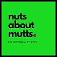Logotipo verde y negro de Nuts About Mutts con la silueta de una pata de perro y un nombre comercial llamativo: servicios de cuidado de mascotas.