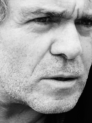 Portrait de l'artiste peintre Serge Griggio