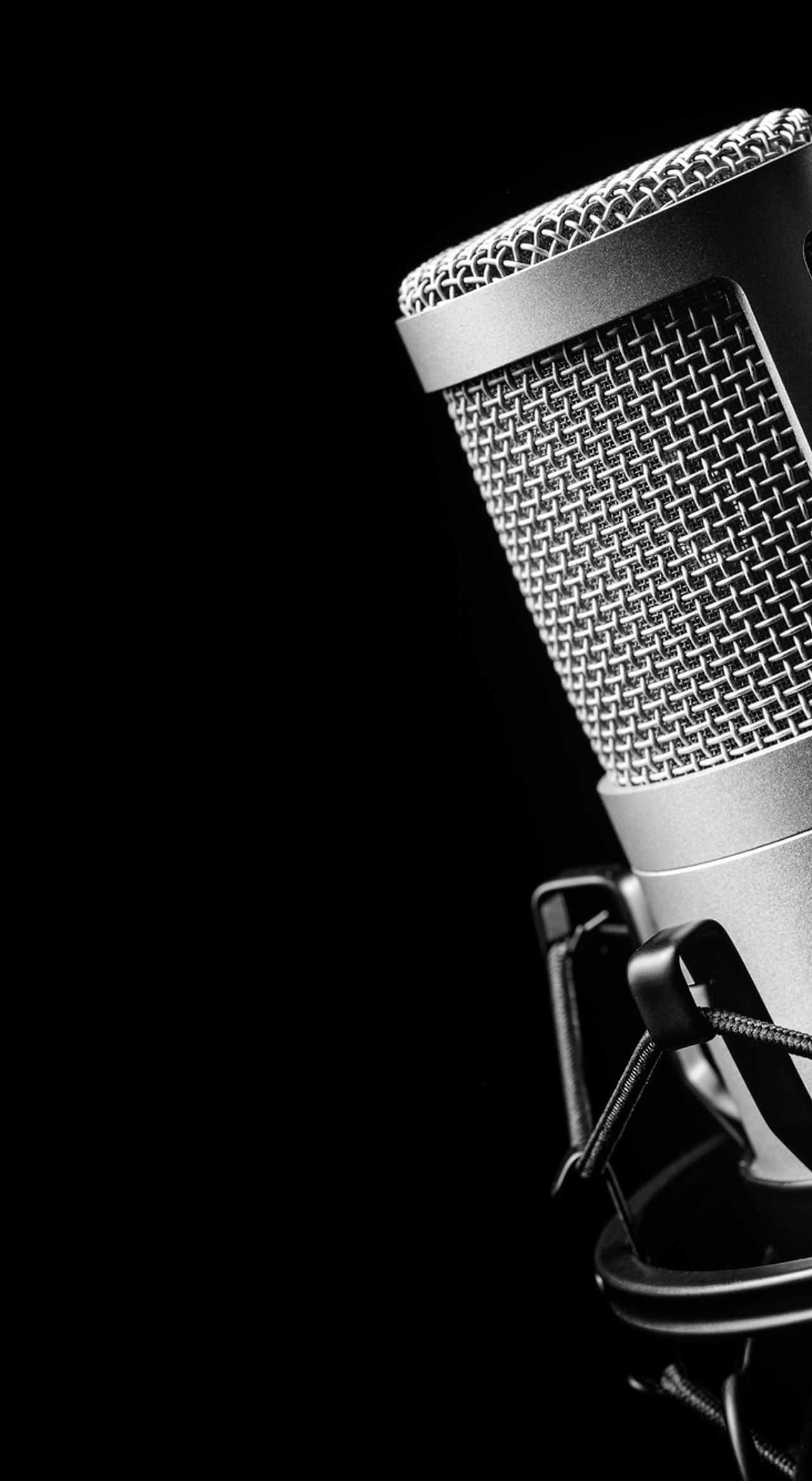 studio-microphone-on-the-black-background-copy-sp-2023-11-27-05-36-40-utc.jpg