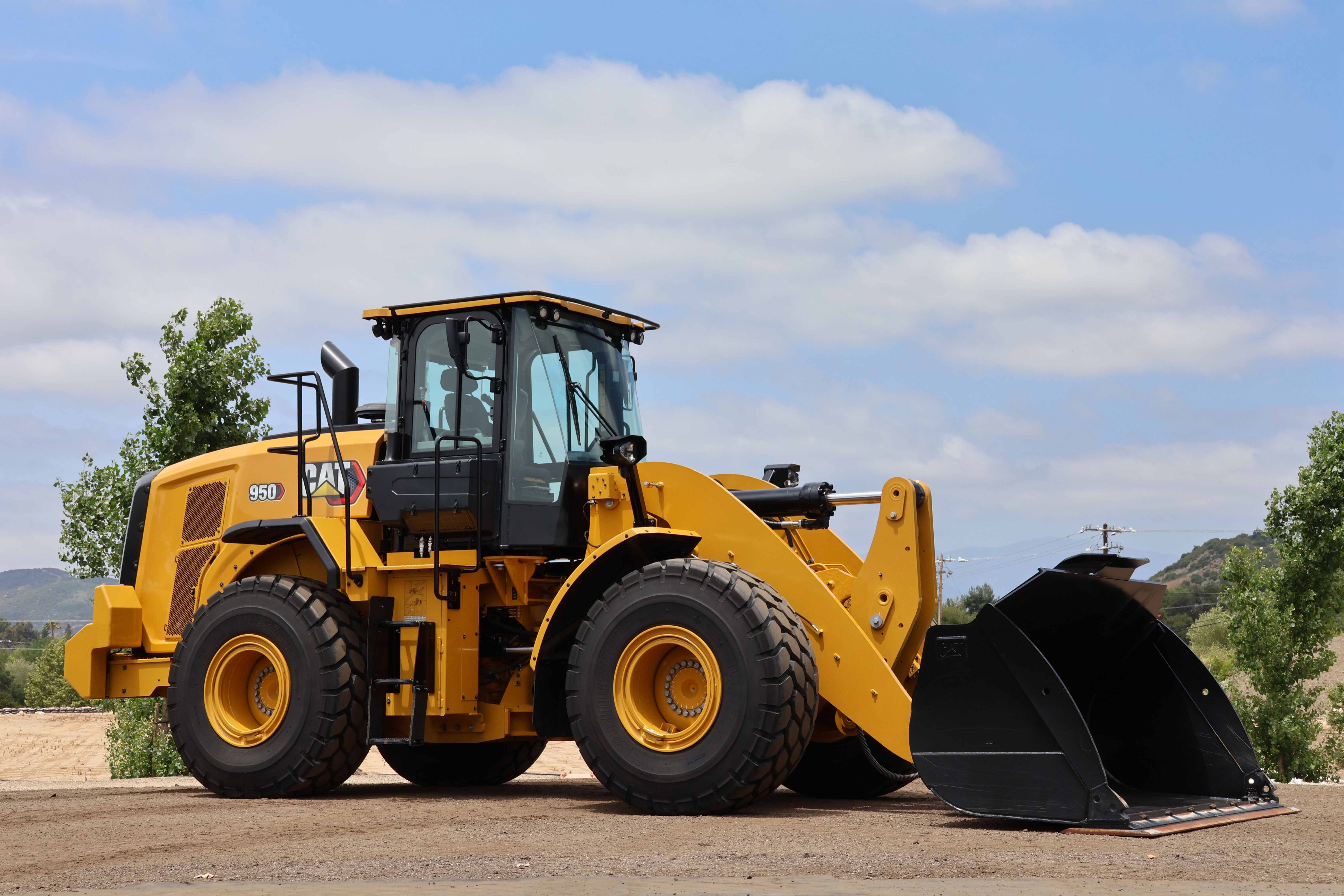2023 CAT 950 Wheel Loader