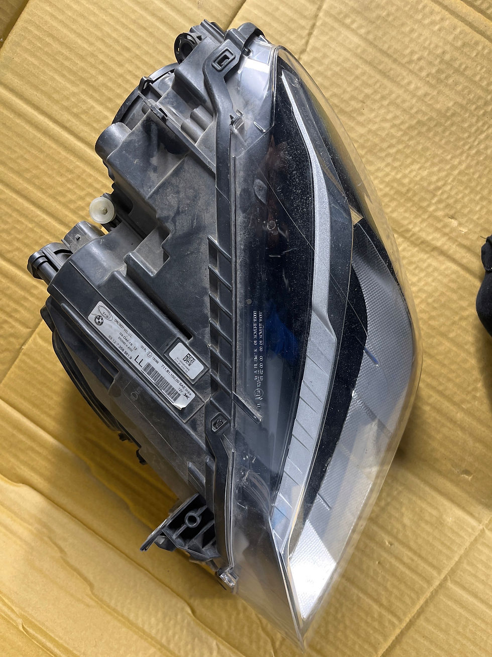 Thumbnail: BMW F06 F13 650i driver adaptive xenon headlight