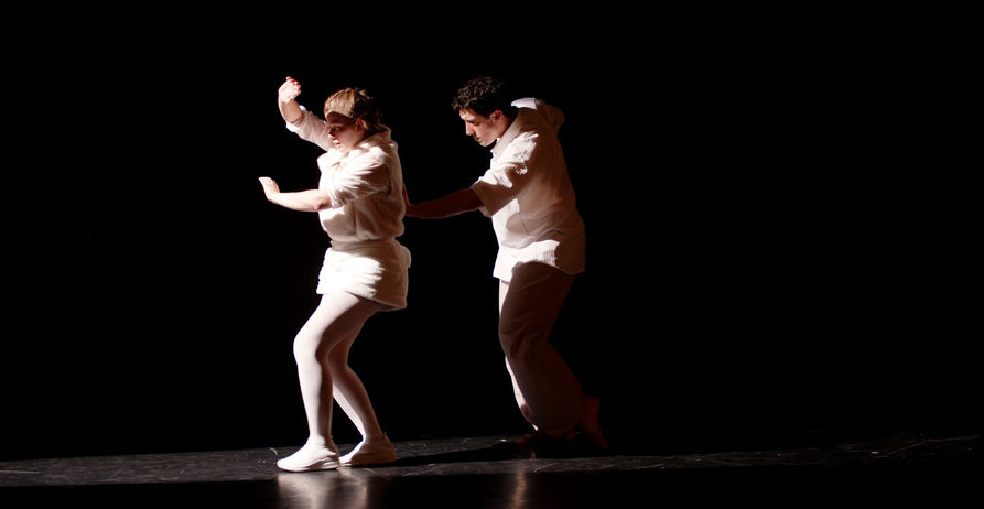 Photo du spectacle "Les deux soleil, Légende 1 : Pina"