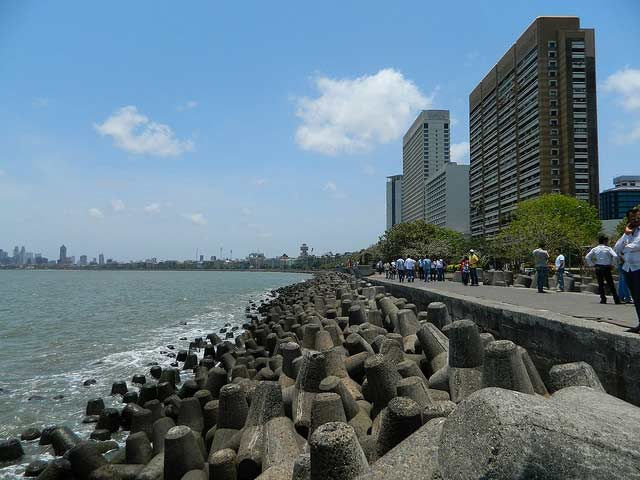place-to-visit-in-mumbai-Marine-Drive