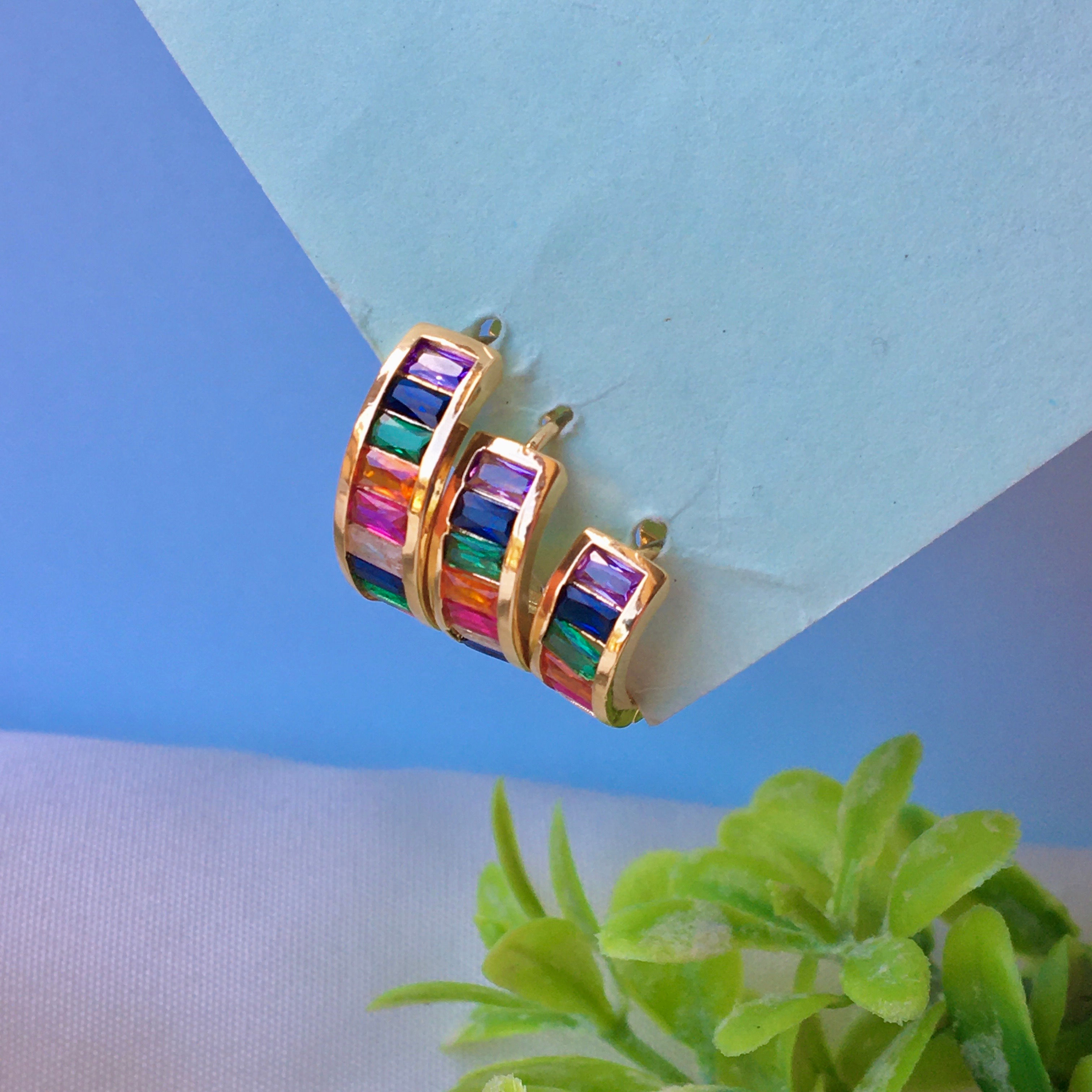 BR Argola Zirc Color Retangular Frente G