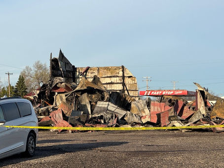 Fire destroys El Paso building