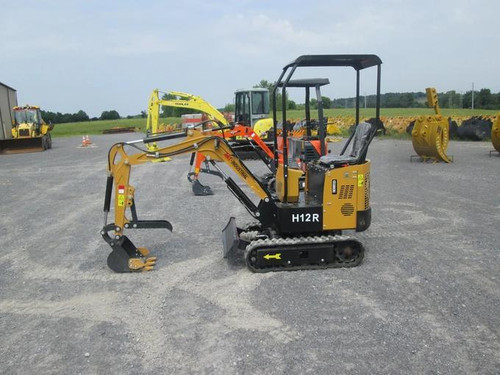 AGT 13.5HP, 1 ton RATO Engine Mini Hydraulic Excavator Micro Crawler Digger, Gas