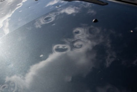 Hagelschaden am Auto